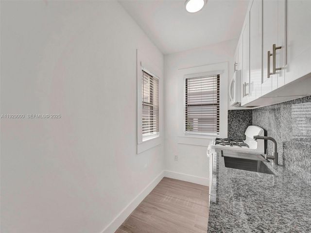 1656 Polk St 9, Hollywood, FL 33020