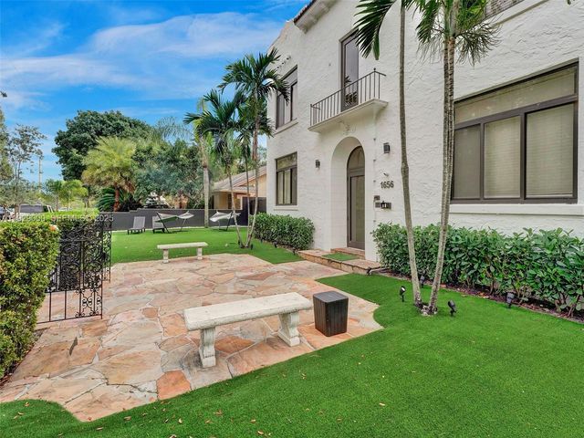 1656 Polk St 9, Hollywood, FL 33020