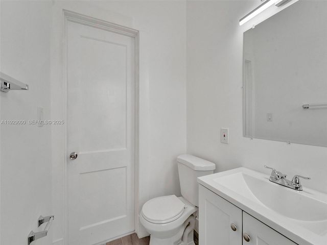 1656 Polk St 9, Hollywood, FL 33020