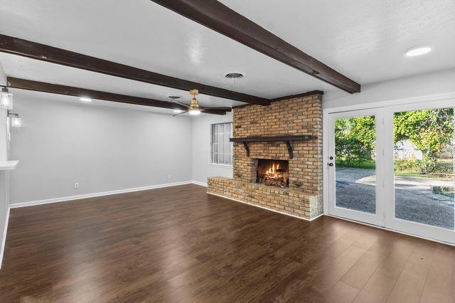 98 Orgain Street, Beaumont, TX 77707