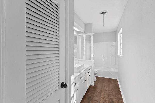 98 Orgain Street, Beaumont, TX 77707