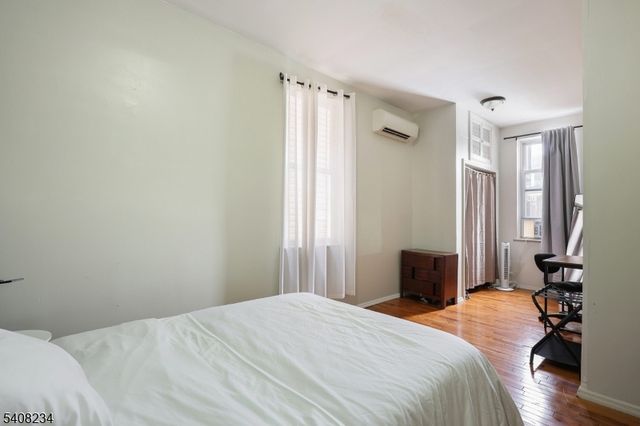 13 W 16Th St, Bayonne City, NJ 07002