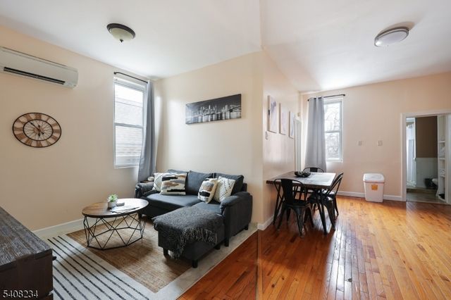 13 W 16Th St, Bayonne City, NJ 07002