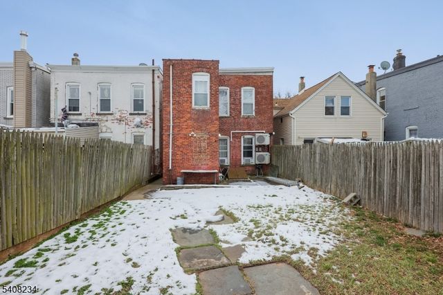 13 W 16Th St, Bayonne City, NJ 07002