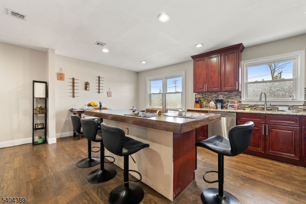 5 Jessie St, Carteret Boro, NJ 07008 — photo 5
