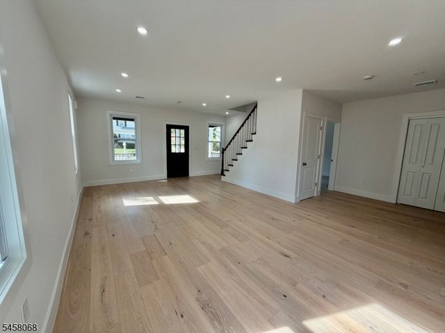 173 Lake Ave, Boonton Town, NJ 07005