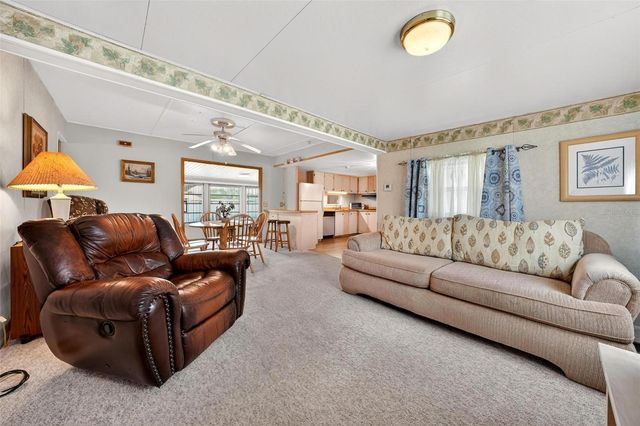 11914 HICKORY LANE, Tavares, FL 32778