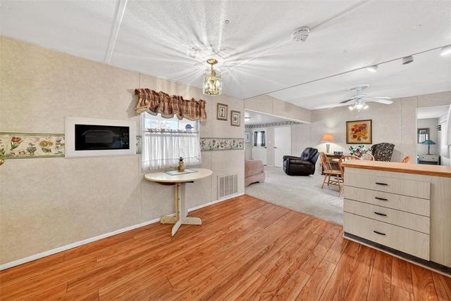 11914 HICKORY LANE, Tavares, FL 32778