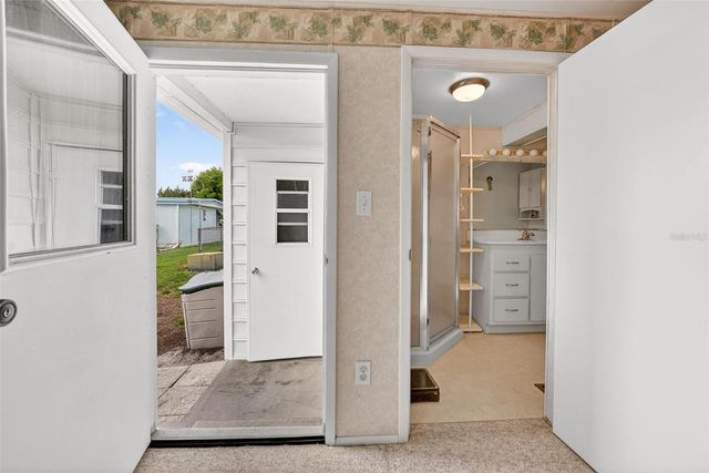 11914 HICKORY LANE, Tavares, FL 32778