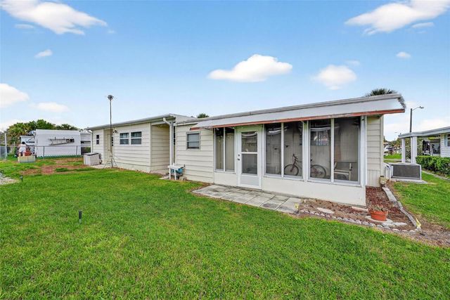 11914 HICKORY LANE, Tavares, FL 32778