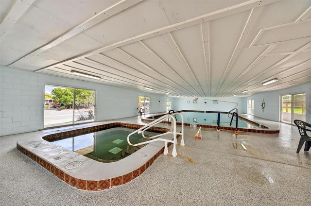 11914 HICKORY LANE, Tavares, FL 32778