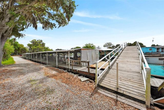 11914 HICKORY LANE, Tavares, FL 32778