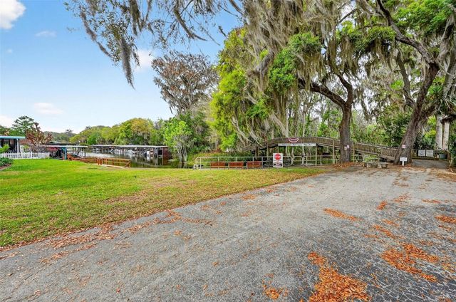 11914 HICKORY LANE, Tavares, FL 32778