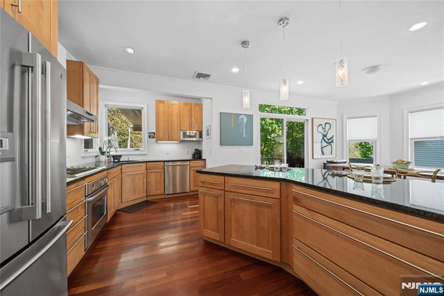 76 High Street, Nutley, NJ 07110