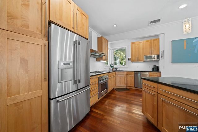 76 High Street, Nutley, NJ 07110