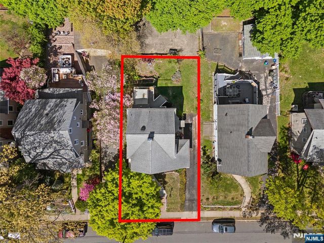 76 High Street, Nutley, NJ 07110