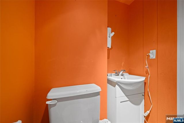 76 High Street, Nutley, NJ 07110