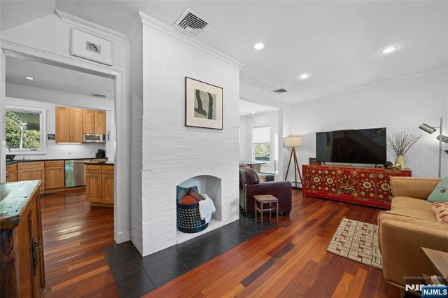 76 High Street, Nutley, NJ 07110