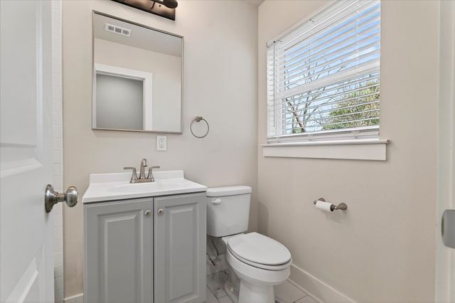 806 Denton, Denton, TX 76201