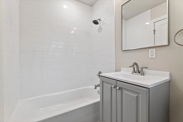 806 Denton, Denton, TX 76201