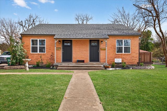 806 Denton, Denton, TX 76201