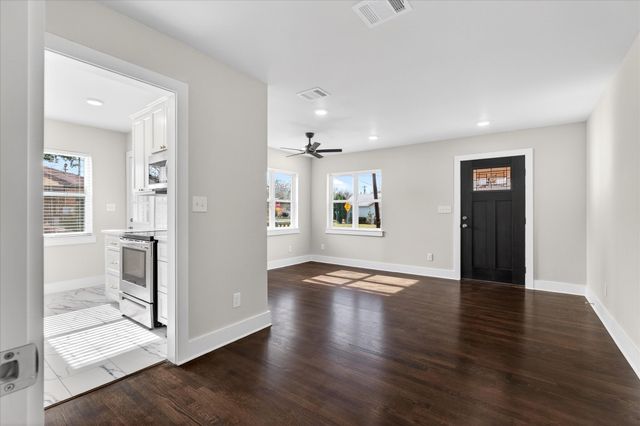 806 Denton, Denton, TX 76201