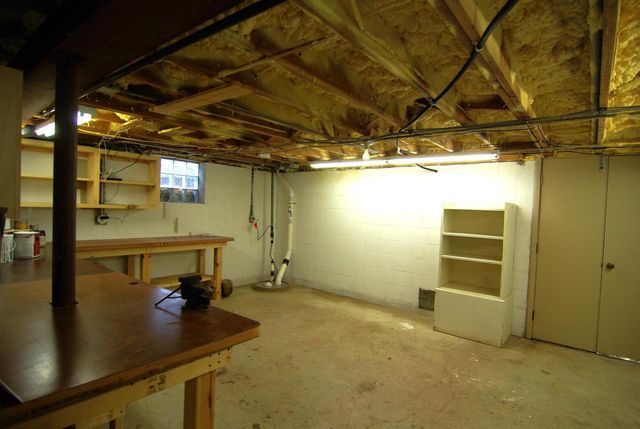 3390 N Knoll BOULEVARD, Wauwatosa, WI 53222