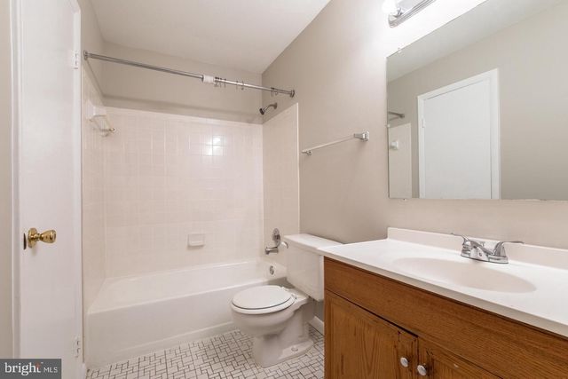 5592 SHANNON CT, Woodbridge, VA 22193
