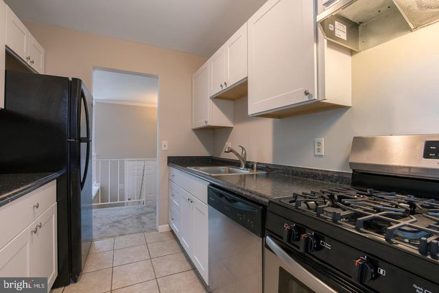 5592 SHANNON CT, Woodbridge, VA 22193