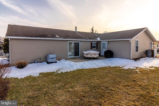 28 QUARTZ LN, Annville, PA 17003