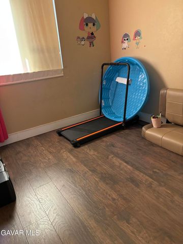 3107 E Avenue R-5, Palmdale, CA 93550