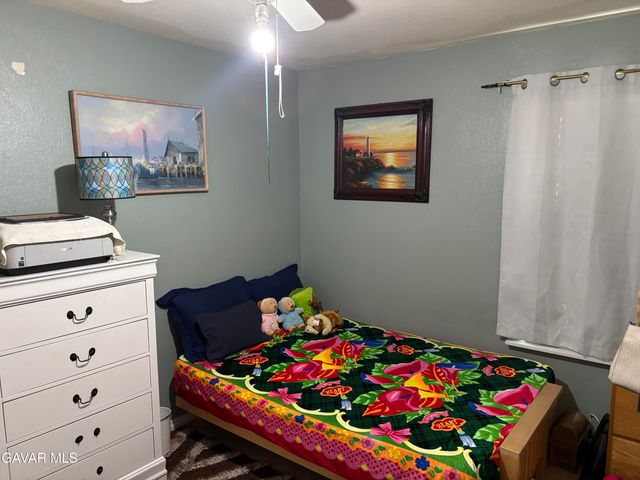 3107 E Avenue R-5, Palmdale, CA 93550