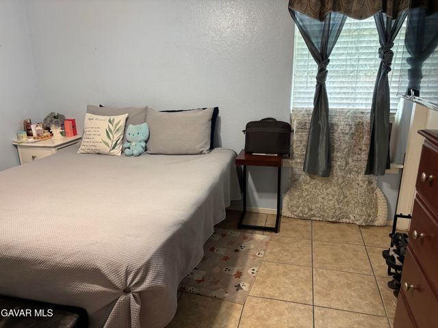 3107 E Avenue R-5, Palmdale, CA 93550