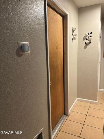 3107 E Avenue R-5, Palmdale, CA 93550