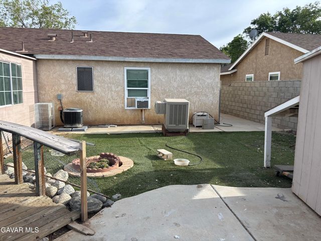 3107 E Avenue R-5, Palmdale, CA 93550