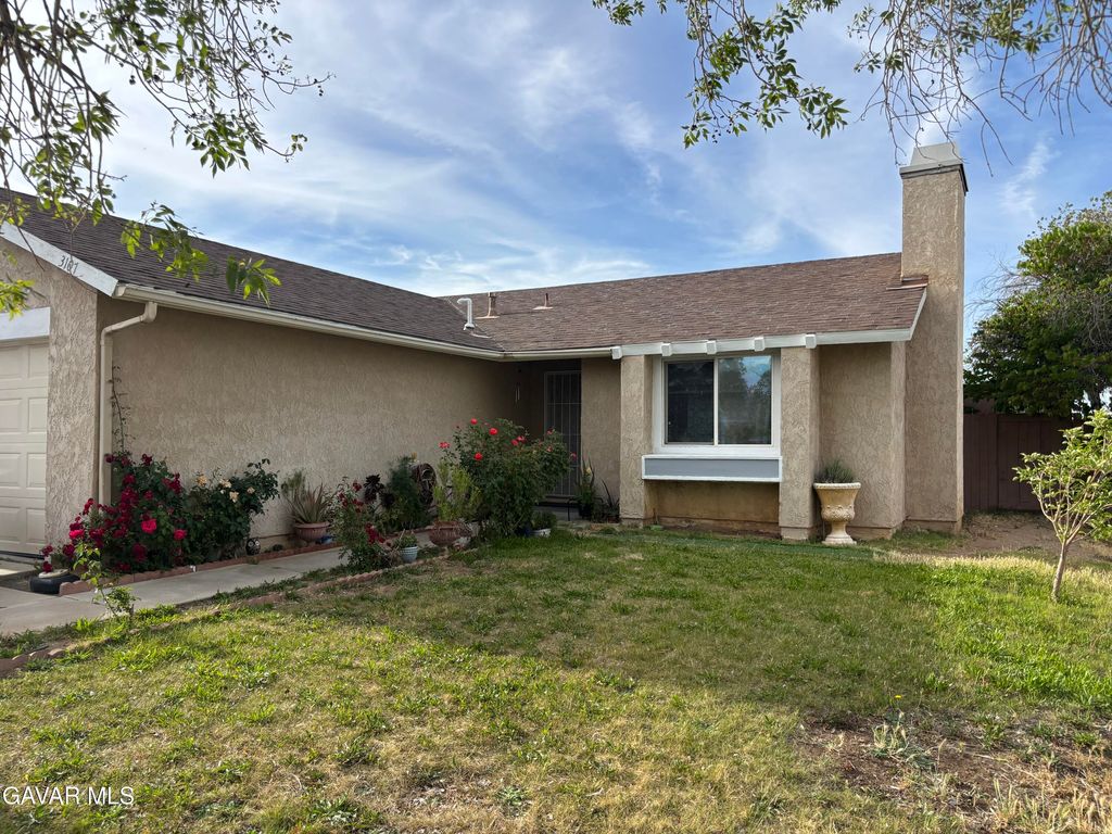 3107 E Avenue R-5, Palmdale, CA 93550