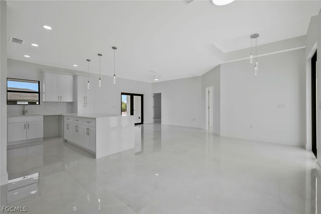 3800 24th ST SW, Lehigh Acres, FL 33976