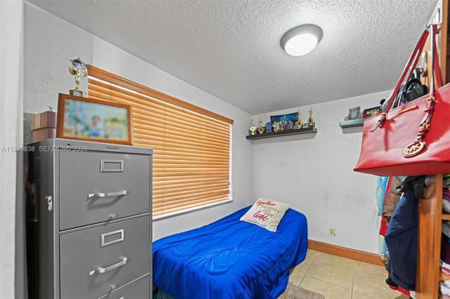 3140 NW 59th St, Miami, FL 33142