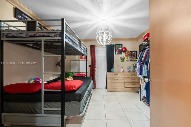 3140 NW 59th St, Miami, FL 33142