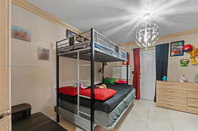 3140 NW 59th St, Miami, FL 33142