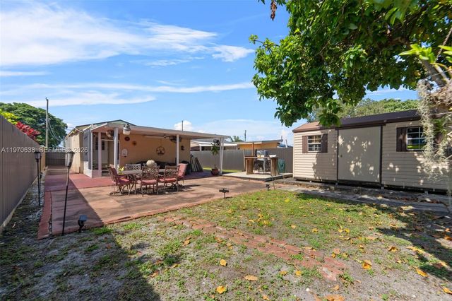 3140 NW 59th St, Miami, FL 33142