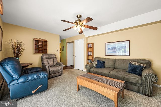 8 GRANGER LN, Coatesville, PA 19320