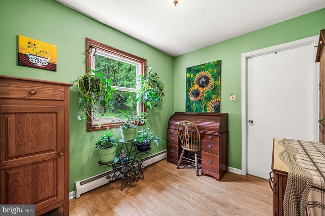 8 GRANGER LN, Coatesville, PA 19320