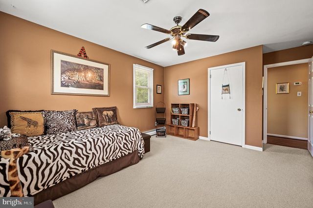 8 GRANGER LN, Coatesville, PA 19320
