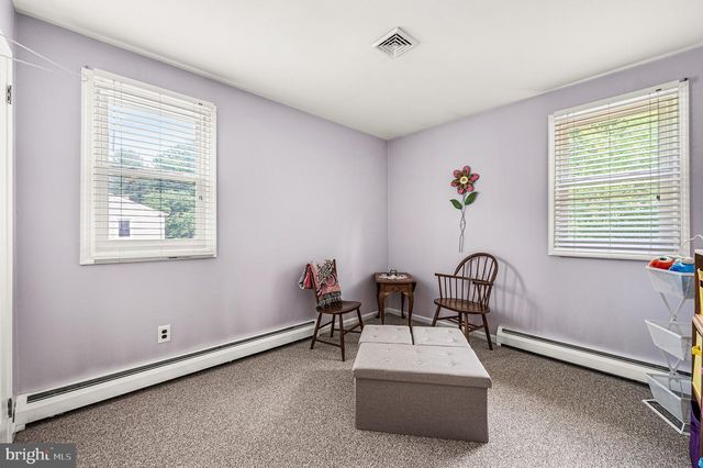 8 GRANGER LN, Coatesville, PA 19320