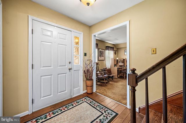 8 GRANGER LN, Coatesville, PA 19320