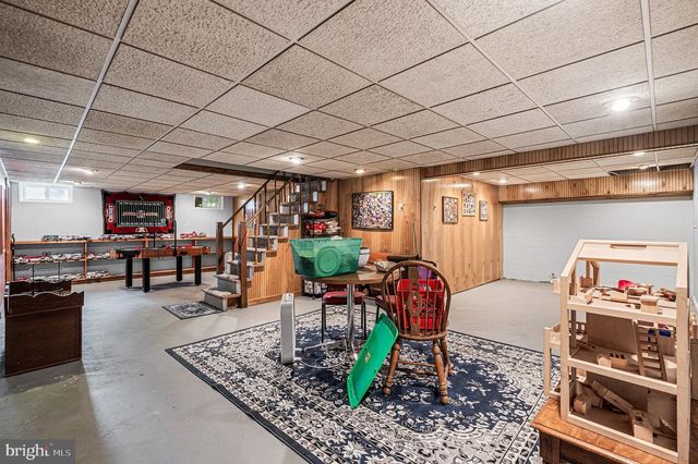 8 GRANGER LN, Coatesville, PA 19320