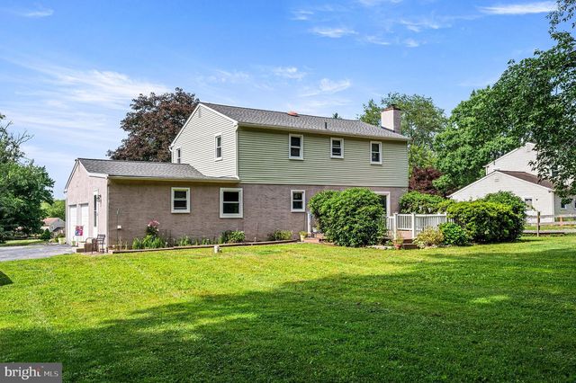 8 GRANGER LN, Coatesville, PA 19320