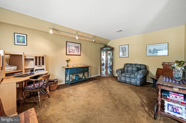 8 GRANGER LN, Coatesville, PA 19320