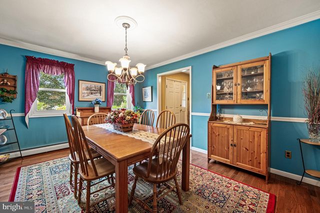 8 GRANGER LN, Coatesville, PA 19320